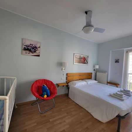 Red Apartment - Residenza Silvana Verbania Eksteriør bilde